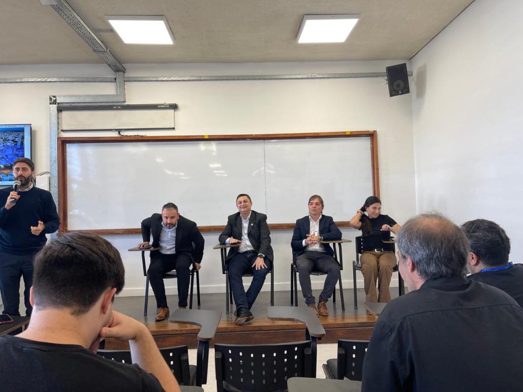 Juan Manuel Moroni expuso la experiencia de Bell Ville en jornadas internacionales sobre gobierno abierto realizadas en Córdoba.