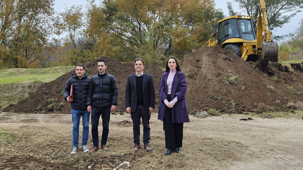 Trabajos iniciales de la obra Costanera Oeste en barrio Jardín, proyecto ganador del Presupuesto Participativo 2025.