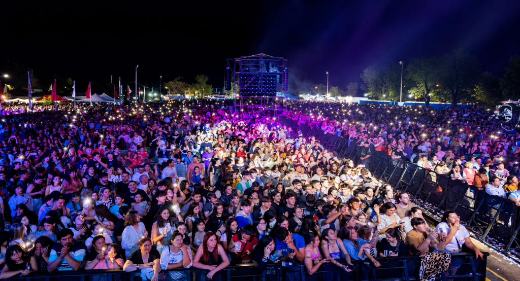 Público durante la edición anterior de la Fiesta Nacional de la Pelota de Fútbol en Bell Ville.